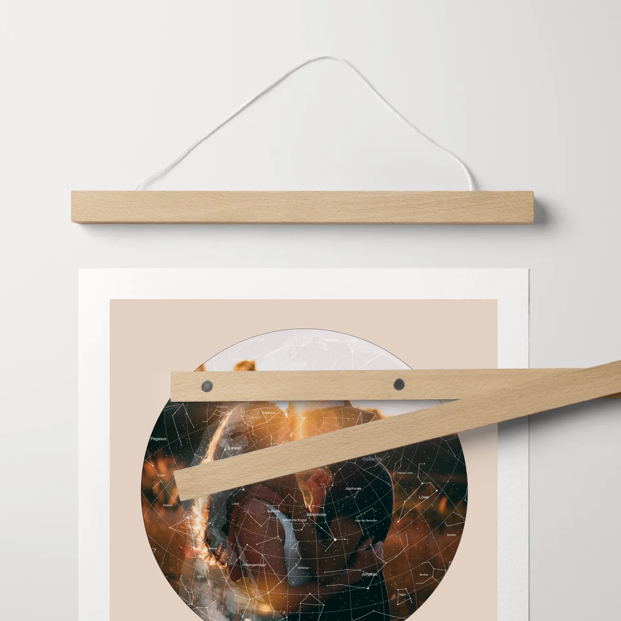 Poster-Holzleiste-MockUp-CloseUp-Holz